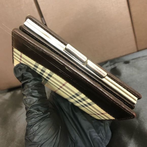 BURBERRY Nova Check Compact Dark Brown Leather and Canvas Kisslock Wallet - Picture 4 of 17